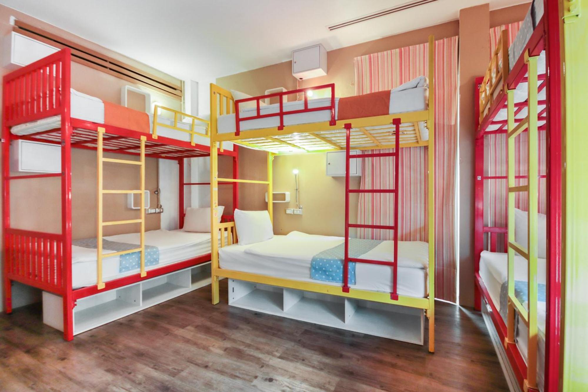 Oyo 1074 Fin Hostel Kata pláž Exteriér fotografie