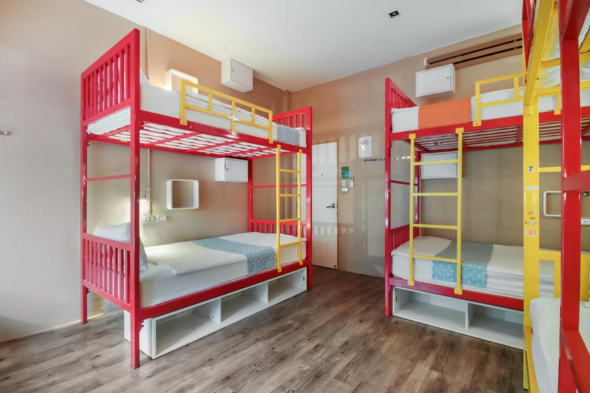 Oyo 1074 Fin Hostel Kata pláž Exteriér fotografie